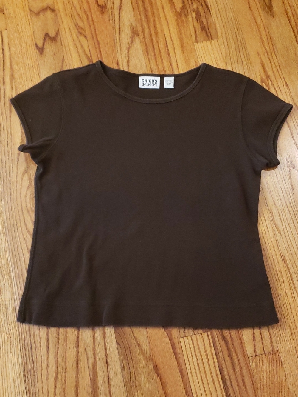 Chico's Short Cap-Sleeve Crewneck Tee in Chocolate Brown Size: M (Chico's 1)